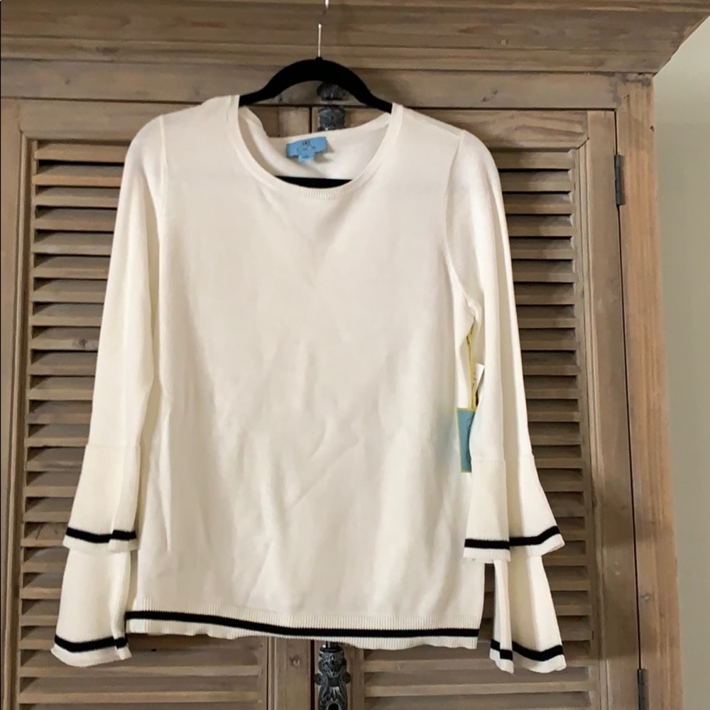 Cece bell sleeve Sweater